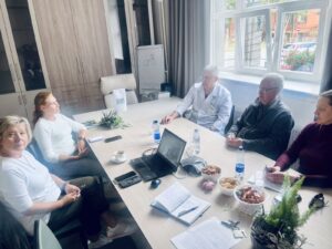 Organisatsioon **EHPV** astub uuele koostöö tasemele oma peamise strateegilise partneriga — **Narva Haigla**!